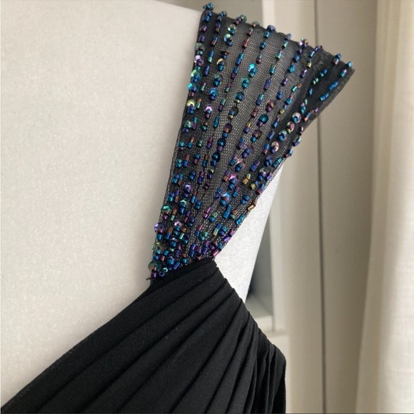 BLACK CAP SLEEVE PROM/BRIDESMAID/EVENING PARTY DRESS - Picture 7 of 8